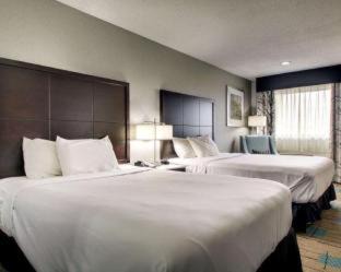 Pearl Hotel | SureStay Hotel by Best Western Richland