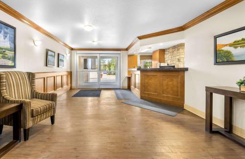 Drumheller Hotel | SureStay Plus Hotel by Best Western Drumheller