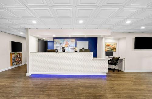 Southern Pines Hotel | SureStay Plus Hotel by Best Western Southern Pines Pinehurst