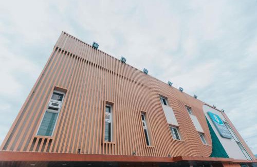 Malabanias Hotel | SureStay Studio by Best Western Clarkview Angeles City