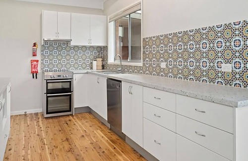 Surf Beach House | Surf Beach Retreat - walk to the beach