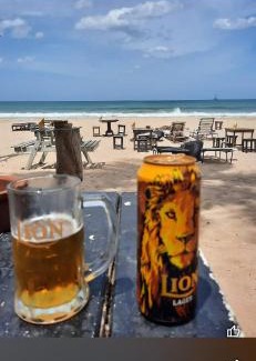 Trincomalee House | Surf reef beach