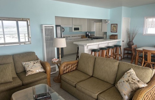 Capistrano Beach House | Surf, Sandpipers & Sunsets -Dana Pt.