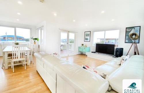 Surf Beach House | Surf Shack on Stradbroke