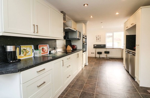 Woolacombe Cottage | SURF VIEW, pet friendly, with a garden in Woolacombe