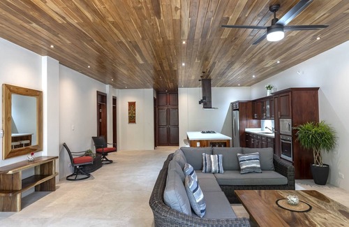 Mal Pais Apartment | Surfside Apartments Playa Mar Azul