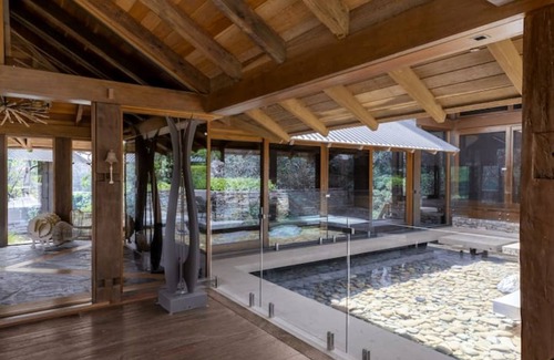 Cattai House | Surin Estate: Spacious 5-bedroom estate in brilliant Cattai with Pool and Garden