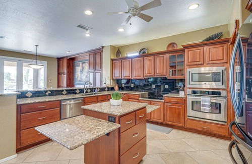 Surprise House | Surprise Home in Golf Community w/Private Pool!