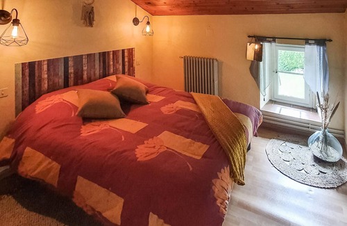 Urcuray House | Surrounded by green countryside, this beautiful Basque house with swimming pool welcomes you.