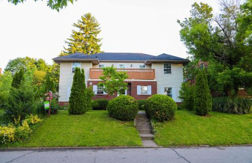 Niagara Falls Bed & Breakfast | Susan's Villa