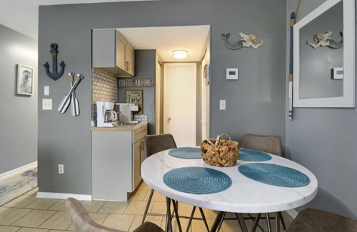 El Centro Beach Condo | Susie Q's Beach Retreat - Quiet complex- 2 BR 2 Bath