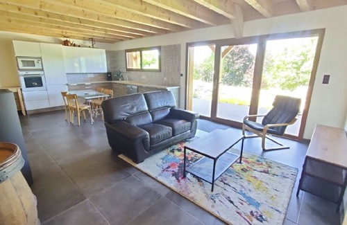 Thollon-les-Memises Apartment | Svea Lodge - Ideal cottage for families