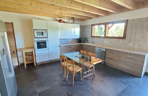Thollon-les-Memises Apartment | Svea Lodge - Ideal cottage for families