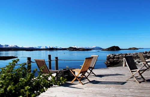 Averoy Municipality House | Sveggvika Guesthouse