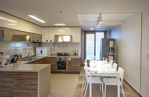 Yeongtong-gu Apartment | SWA Tailored Serviced Home near GWANGGYO STN