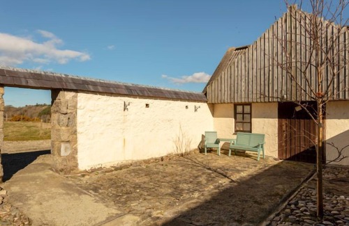 Aberchirder House | Swallow Cottage by Interhome