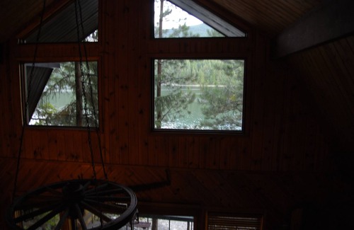 Bigfork House | Swan Lake House - 100 Feet of Waterfront-2bd 2bath