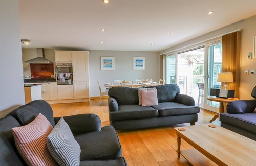 Eleighwater Cottage | SWANDOWN, 19 POLDON, family friendly, with pool in Cricket St. Thomas
