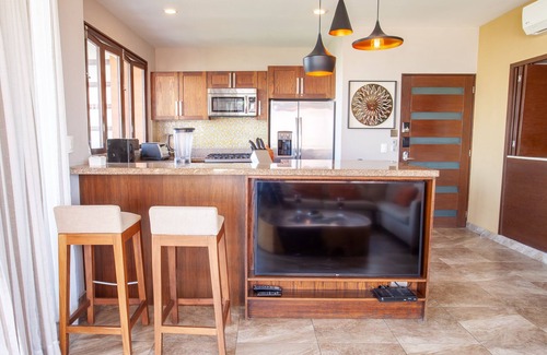 Romantic Zone Condo | Sweeping Banderas Bay Views, Rooftop Pool & Bar - Residences by Pinnacle Unit 20