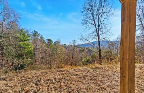 Skyland House | Sweeping Mountain Views! Hot Tub, Sauna, Game Room, Theatre, Golf, Reunions!