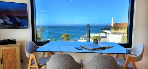 Bondi Apartment | Sweeping Ocean Views - Bondi Beach 2 bed + parking