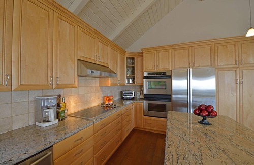 Central Malibu House | Sweeping Ocean Vus! SUPERIOR LOCATION withPrivacy! CLEANING-SAFE Policies!