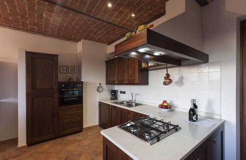 Trezzo Tinella Villa | Sweeping Vineyard Views from Your 3 Beedroom Getaway - CIR 004231-00002 401383