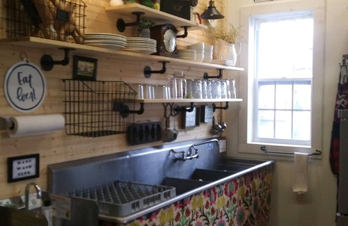 Ironwood House | Sweet Amenities, Comfort & Nature !