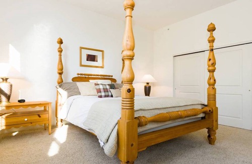 Royersford Condo | Sweet City Retreat! Luxurious Art Loft