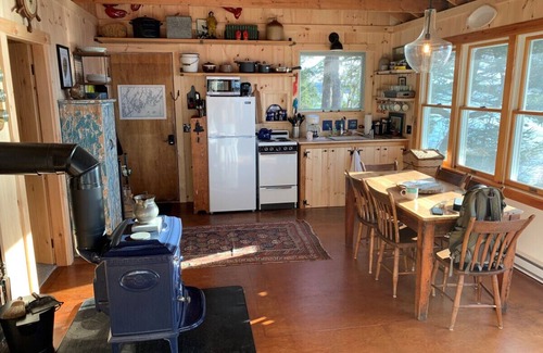 East Boothbay House | Sweet cottage on the water with amazing views!