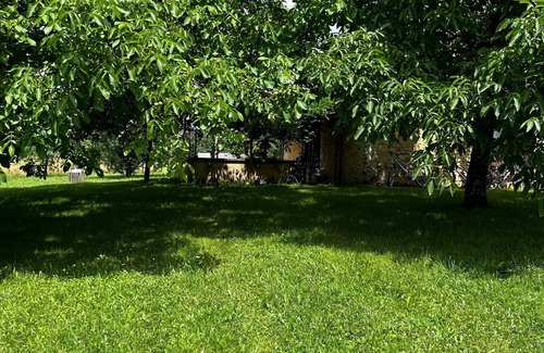 Douville House | Sweet Country Cottage in purple Périgord
