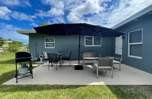 Fort Lauderdale House | Sweet Escape 5 br/2ba min from airport and beach