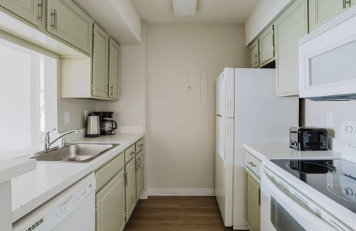 Connecticut Ave - K Street Apartment | Sweet Foggy Bottom 1BR w/Gym & A/C, near GWU & Groceries, by Blueground
