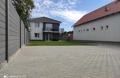 Sarvar Apartment | Sweet Home Apartments