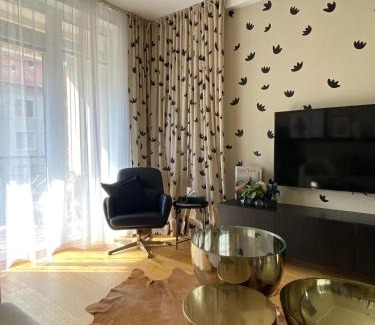 Nivy Apartment | Sweet Home by Zoom Apartments