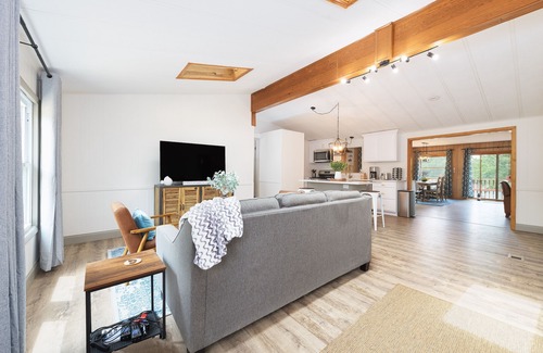 Gobles House | Sweet Lake House! Updated 5BR Lake Home, Close to Lake Michigan, Beaches, Skiing
