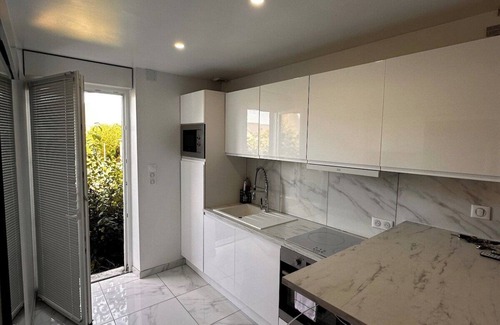 Talange Apartment | Sweet Love Room/sauna modern apartment 2 pax