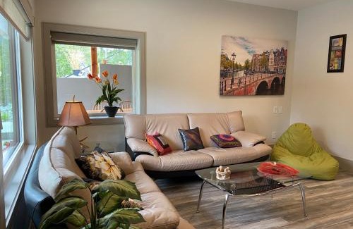 Regional District of Nanaimo Apartment | Sweet memories