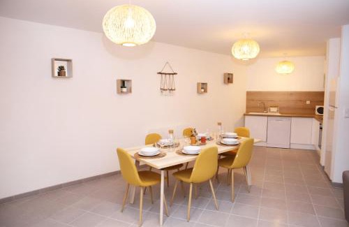 Eauze Apartment | #Sweet Moments By Eauz'Homes -WiFi-Netflix