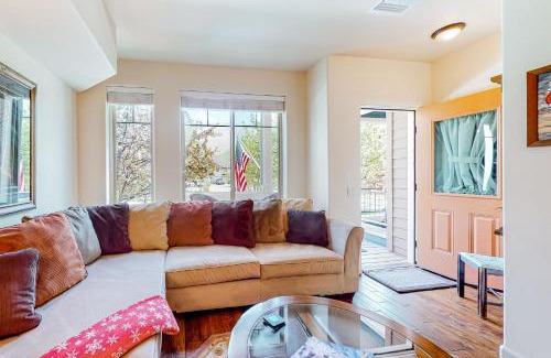 Hailey House | Sweet Retreat at Sweet Water