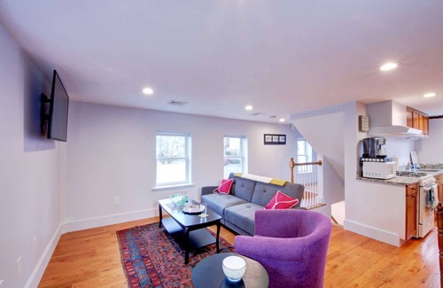 Marblehead Condo | Sweet Retreat