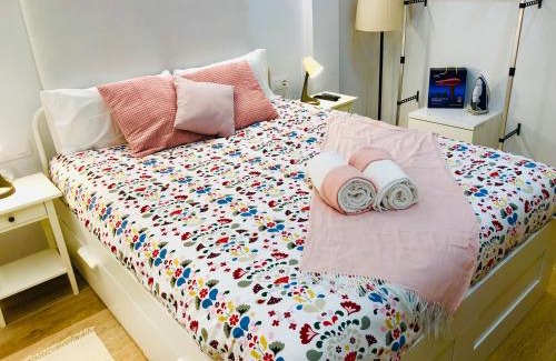 Collblanc y La Torrassa Apartment | Sweet Room Barcelona