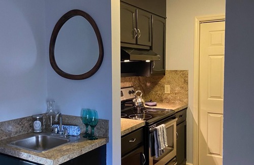 Blowing Rock Condo | Sweet Spot-5 star 2nd floor condo/downtown/walk to Main st Blowing Rock/ski App