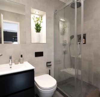 Saaleaue Apartment | SweetHome - Zentral - Küche & Parkplatz, WiFi