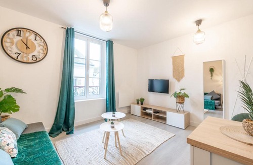 Lagny-sur-Marne Apartment | Sweethost - L'Amazone - T2 Proche Gare & Disneyland