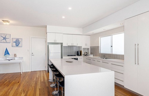 West Busselton House | Swell Times Holiday Home - Busselton