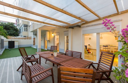 Marvila Apartment | Swimming Pool And Garden Apartment