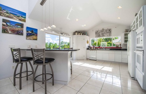 Groveland House | Swiss 67 - Lake Denise