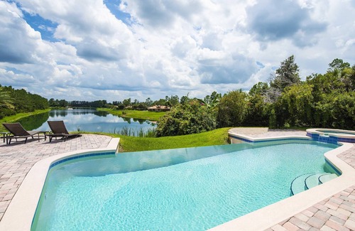 Groveland House | Swiss 67 - Lake Denise