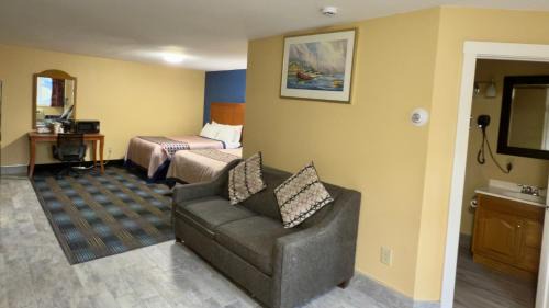 Intervale Hotel | Swiss Chalets Village Inn